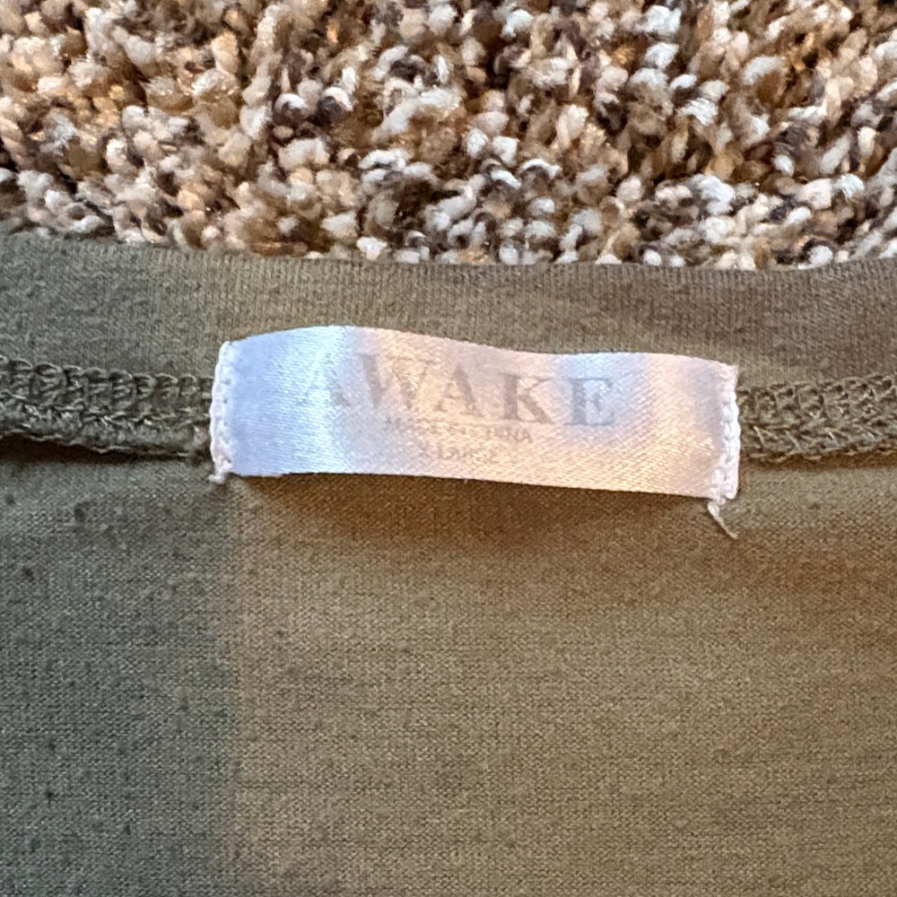 Three women’s tops bundle - Picture 2 of 7